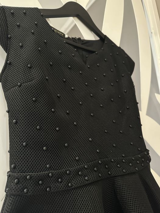 Вечернее черное платье