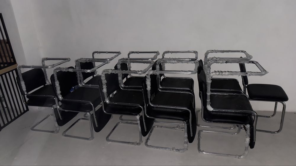 Parta loft uslubida stullari bilan sotiladi