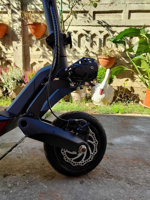 Trotinetă electrică Ezotron E100 Pro
