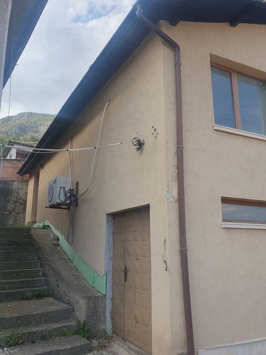 Продава се Къща в с. Челопек, Област Враца - 253 кв.м за 302 €/кв.м - Снимка #2