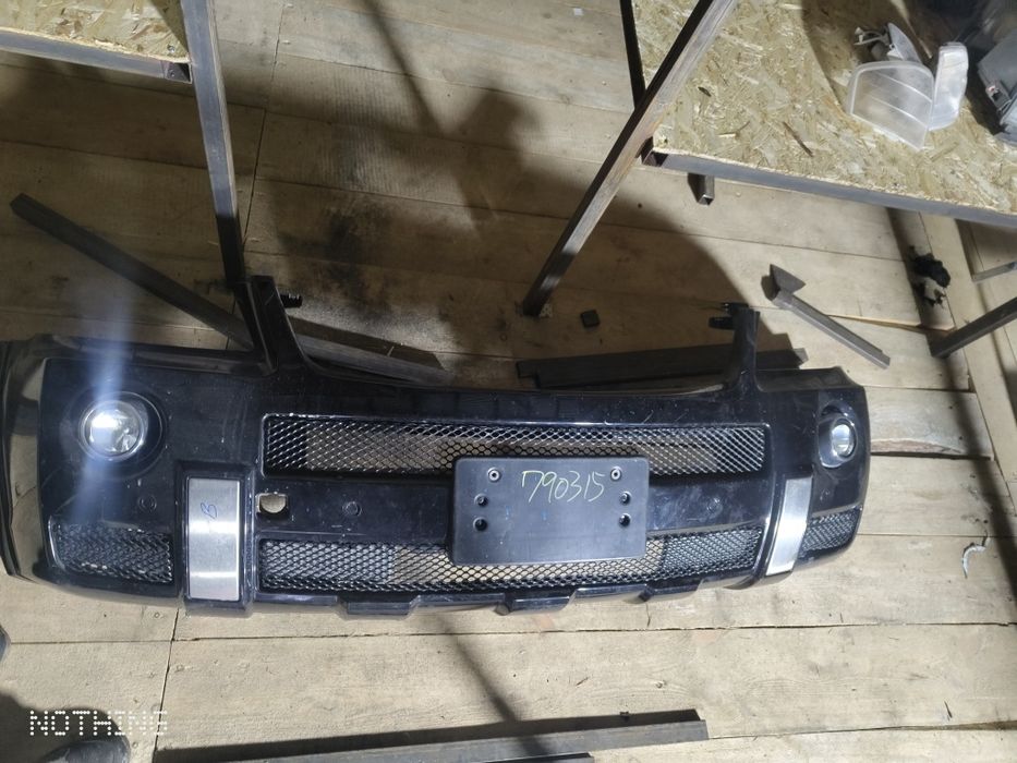 Продам бампер на МЛ 164 Мерседес