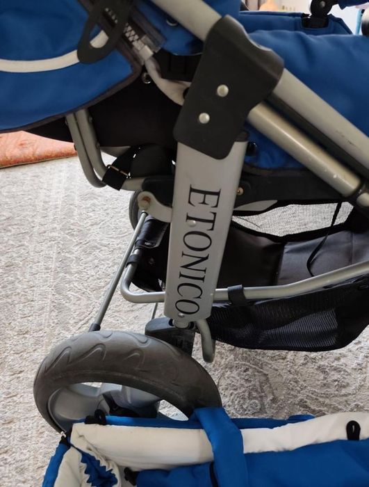Продам коляску ETONICO