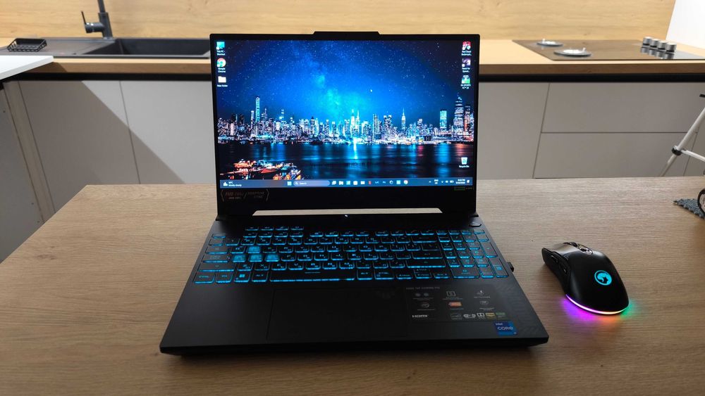 Геймърски Лаптоп ASUS TUF F15 Gaming Laptop