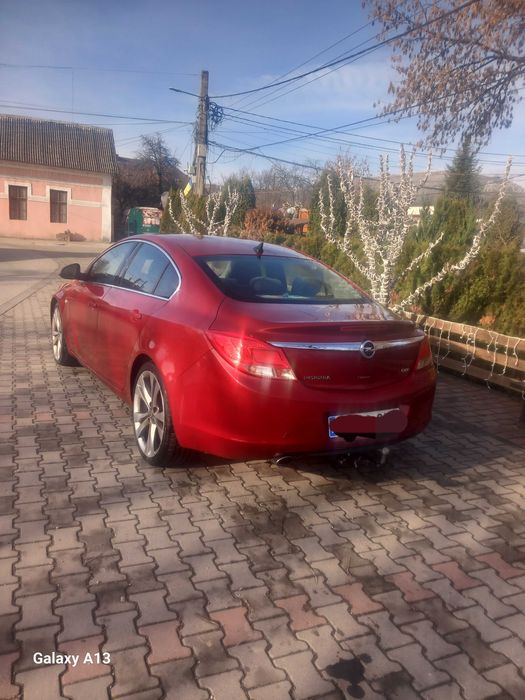 Opel       Insignia