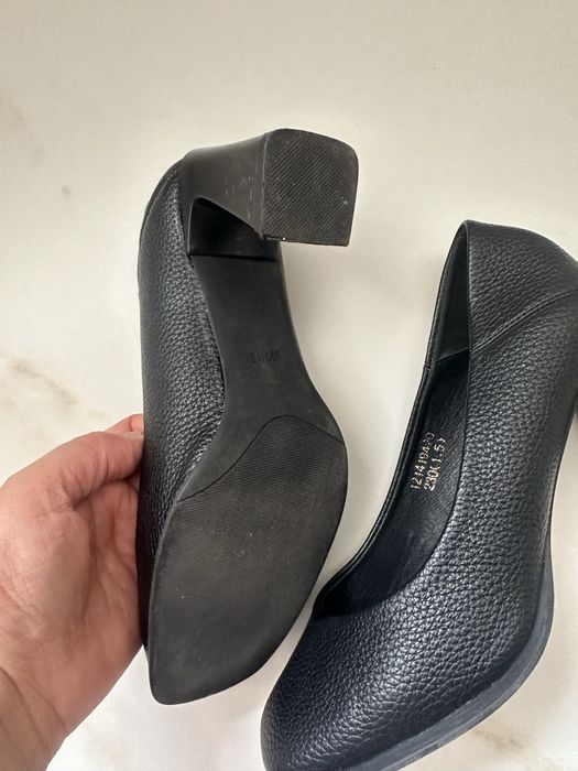 Женские кожаные туфли