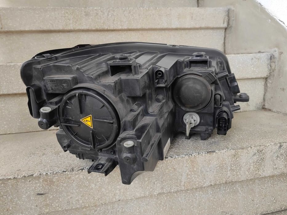 Фар VW Touran Bi-Xenon LED ляв / Фар Фолксваген Туаран / Фар VW Caddy / Фар Кади Оригинален