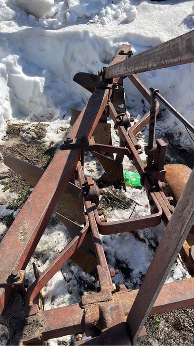 Продам плуг , лущильник , катки