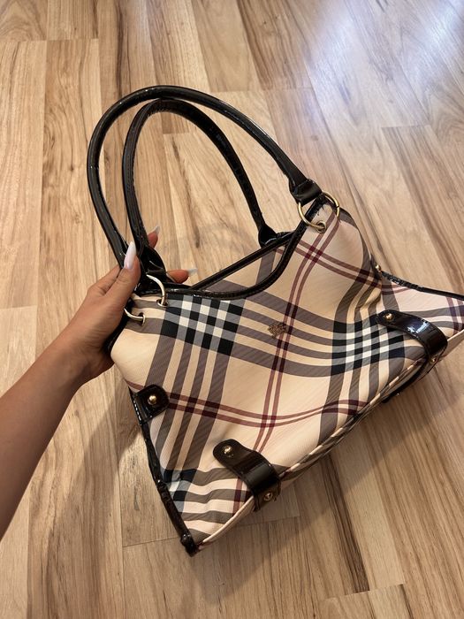 Burberry Geanta in carouri