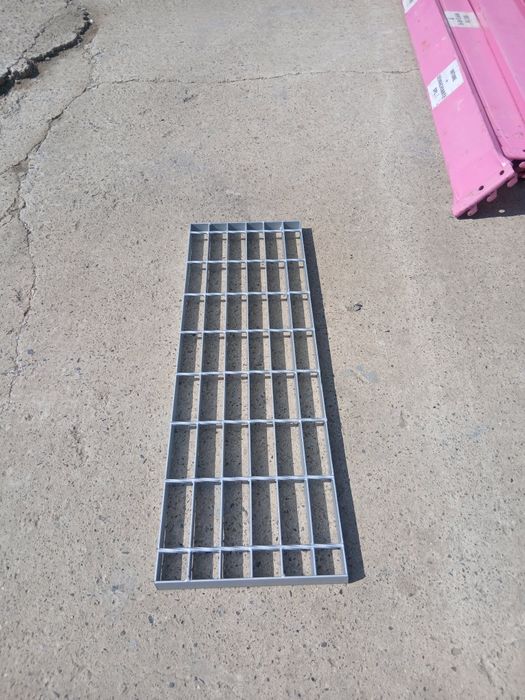 Trepte metalice zincate