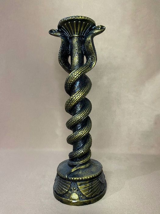 Подсвечник. Высота 26см.