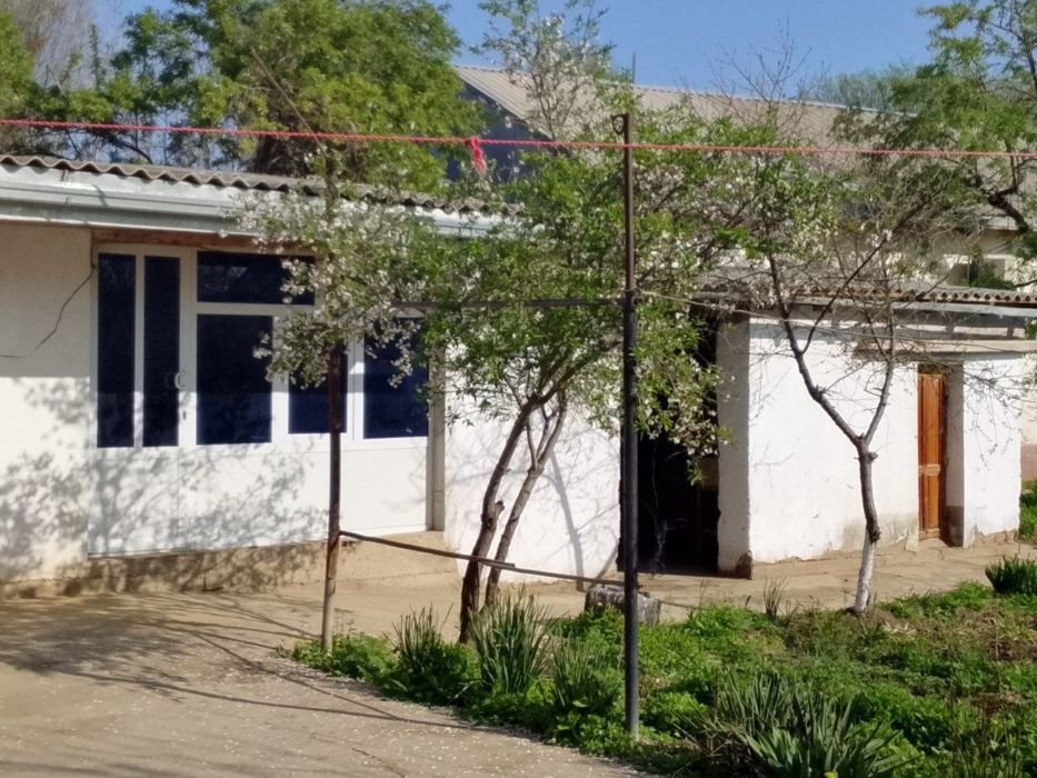 Uy sotiladi Surxondaryo viloyati Termiz tumani Ayritom mahallasi