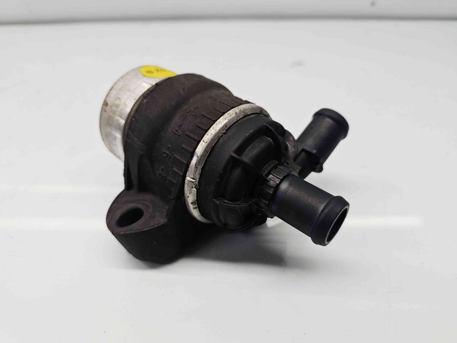 Pompa recirculare apa Audi A6 (4A2, C8) S-line [Fabr 2018-2025] 05L965