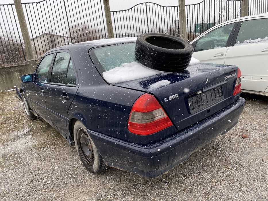 Mercedes C200 W202 на части