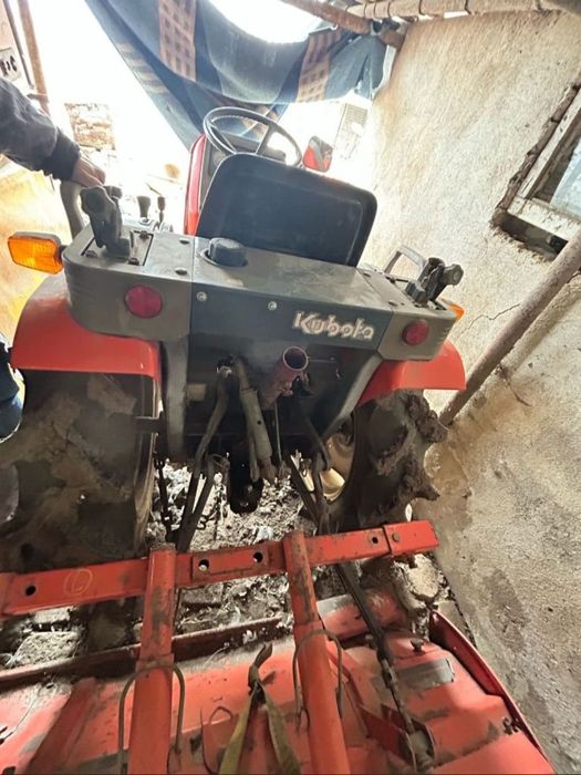 Tractor Kubota Aste A195
