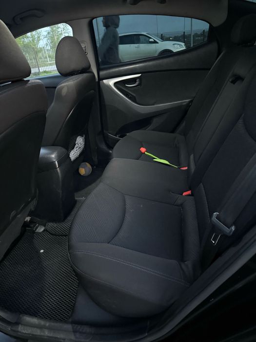 Продам элантру 2013