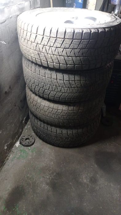 Продам крыло правое LX470