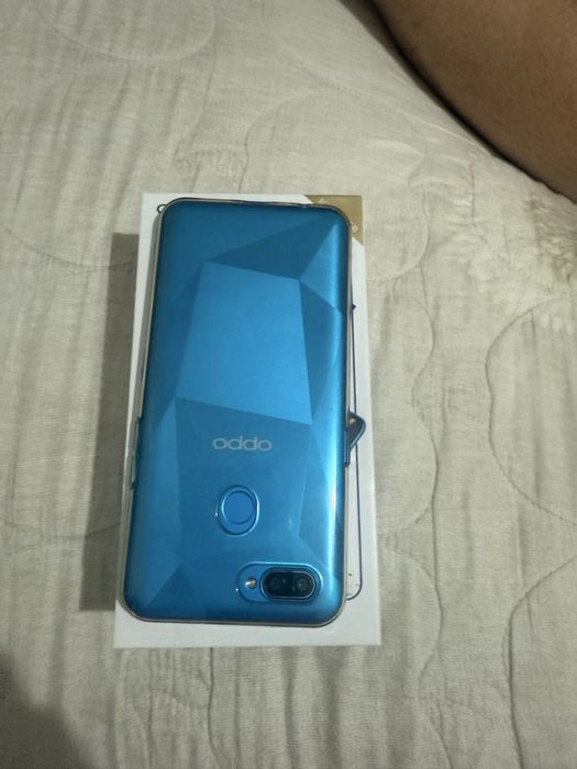 Продам телефон Oppo A12