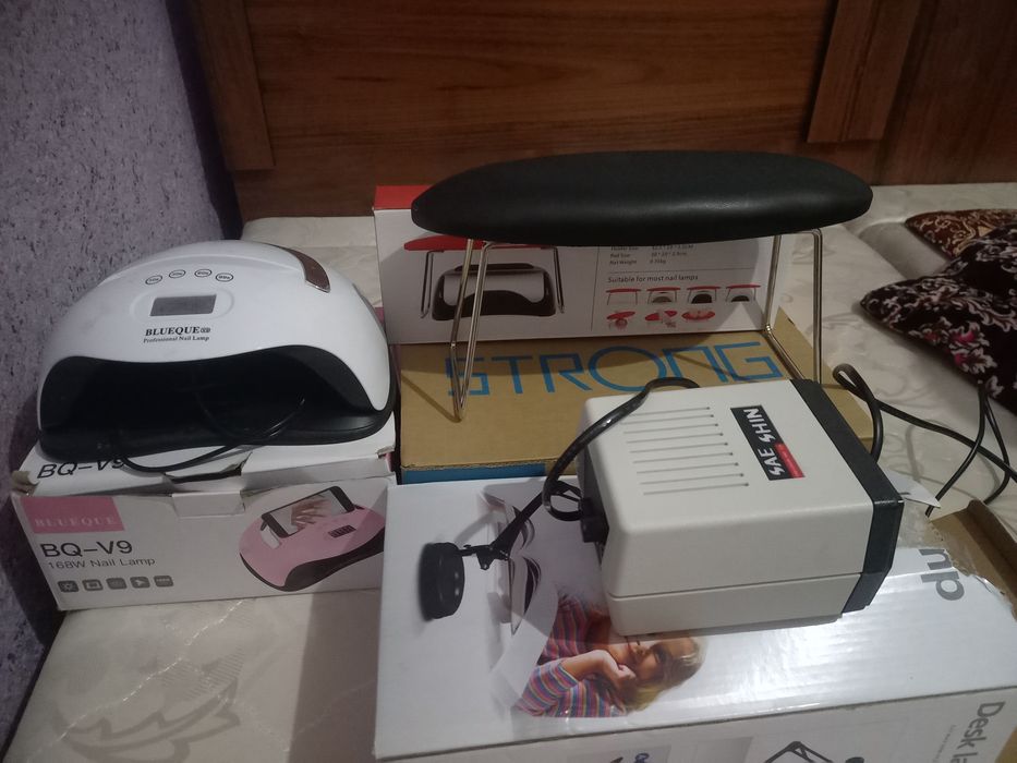 Маникюр  аппарат лампа сотилади бир ой хам ишлатилмаган янги