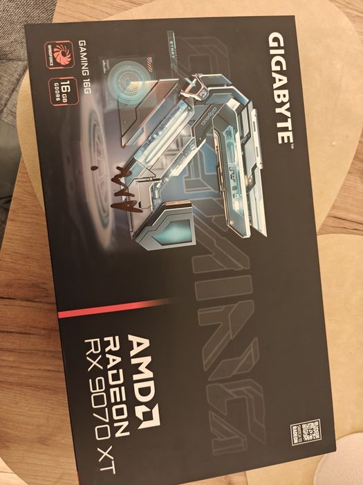 Gigabyte Radeon RX 9070 XT GAMING OC 16GB GDDR6 256-bit