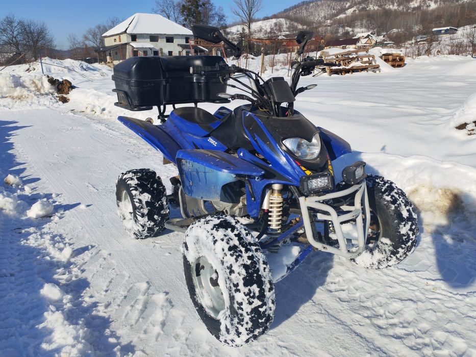Vând atv 250 cc Shineray km 1700 stare foarte bună preț 1350 euro