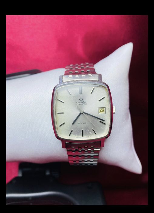 Omega De Vile часовник