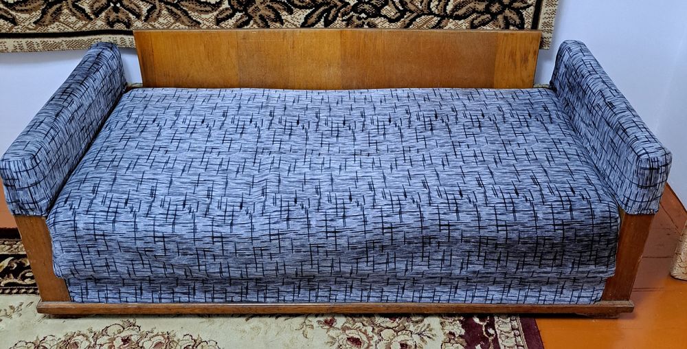 Продам одно кресло