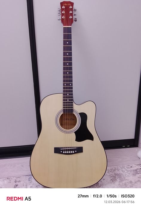 Гитара акустически
