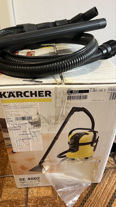Aspirator cu spalare Kärcher SE 4002