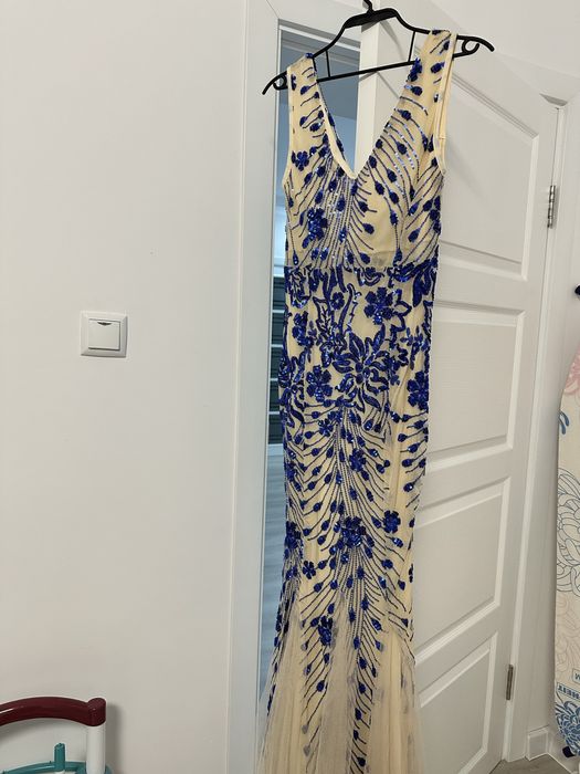 Официална рокля за специални поводи