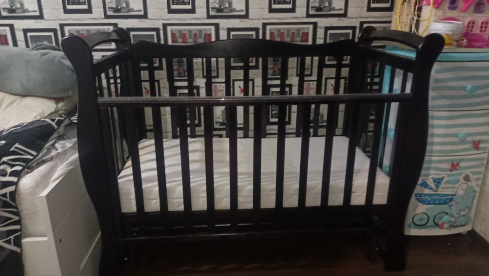 Продам кроватку детскую
