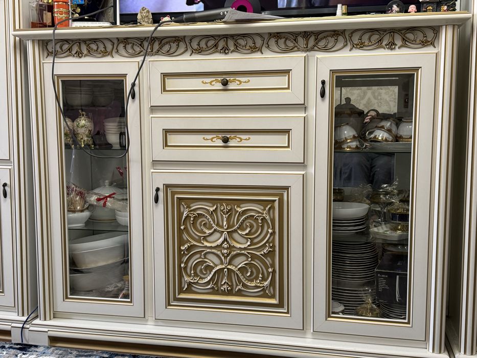 Продам Стенку в хорошем состояний(срочно)