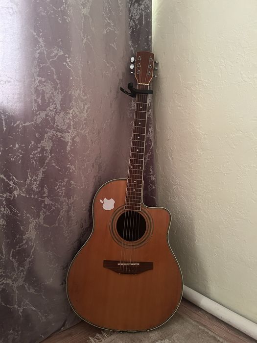 Гитара акустическая