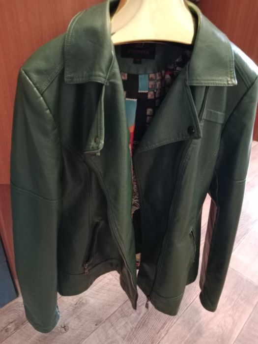 Продам кожаную куртку