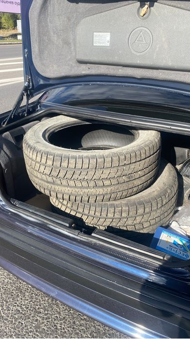 Продам комплект зимней резины r17