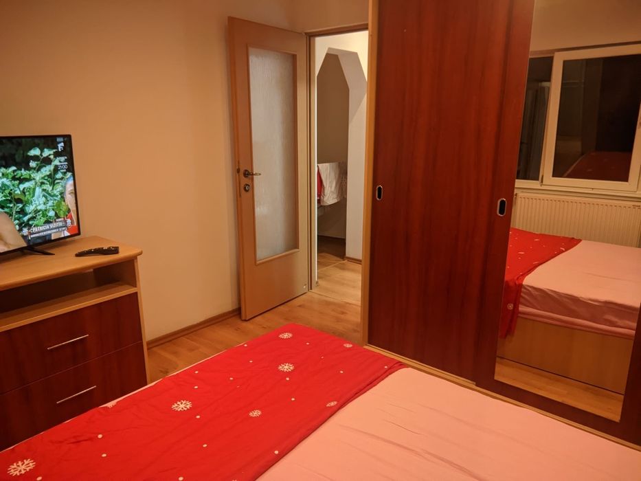 Inchiriez apartament