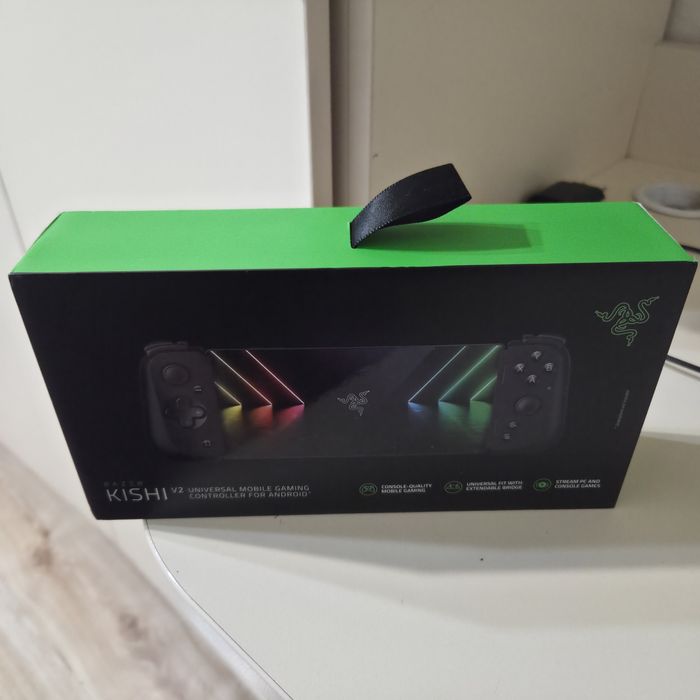 Геймпад Razer Kishi V2