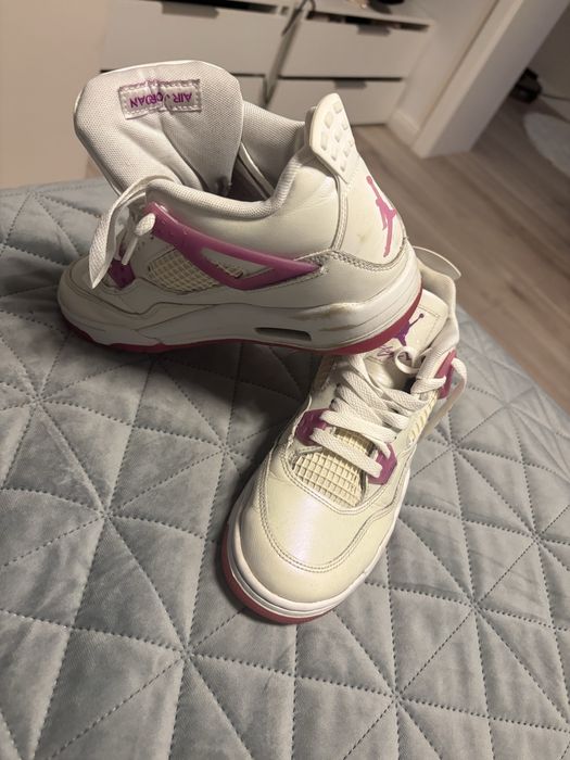 Air jordan 4 hyper violet