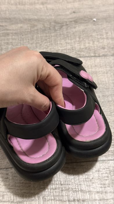 Сандали для девочки 2000тг