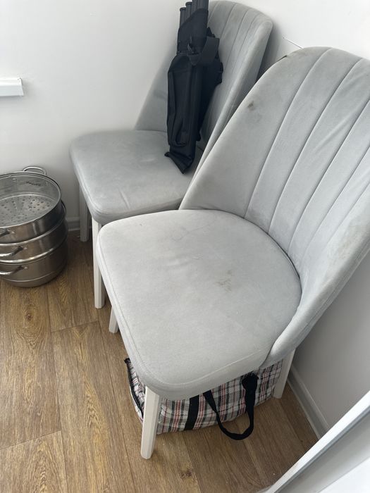 Продам стулья серые 4 штуки