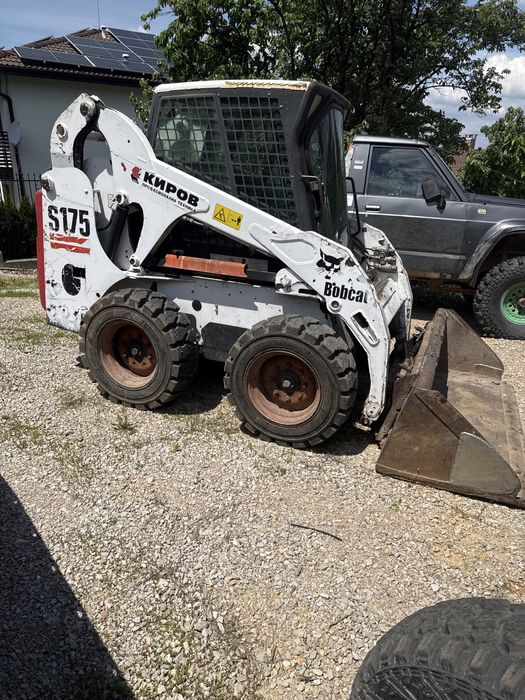 Услуги с мини челен товарач Бобкат Bobcat