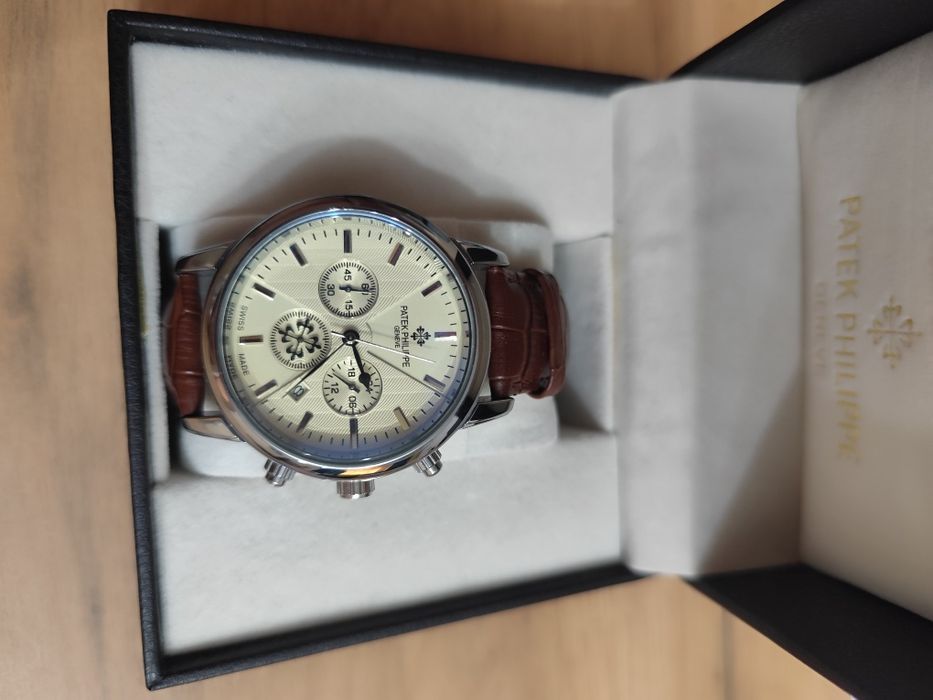Часы "Patek Philippe Geneve"