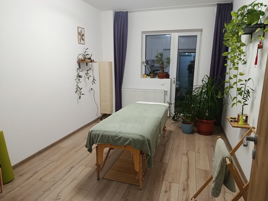 Spațiu / camera de inchiriat pentru masaj / unghii / gene/ etc