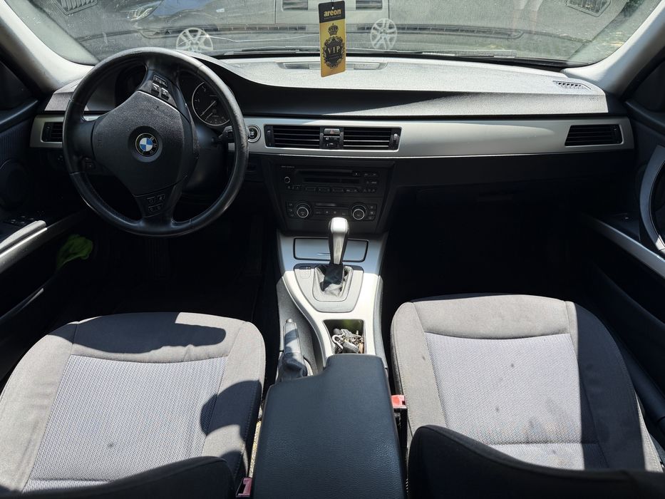 BMW 3 Series 2010 — imagine 5