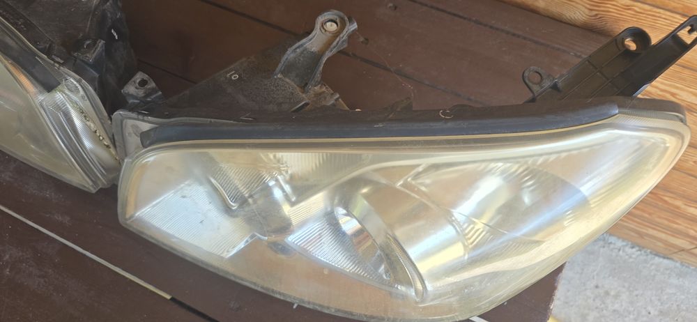 Far cu halogen toyota rav4