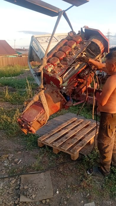 Двигатель,Коробка ивеко 5-6 ступка и редуктор