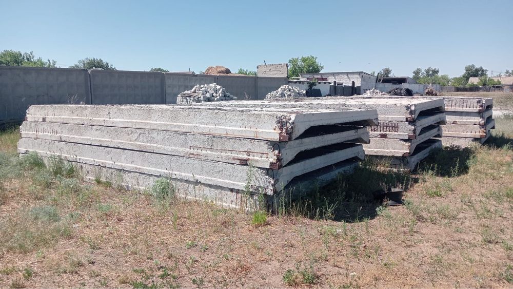 Продам плиты в отличном состояние