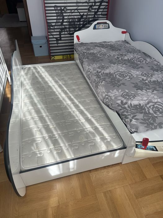 Детски гардероб и кола легло Чилек