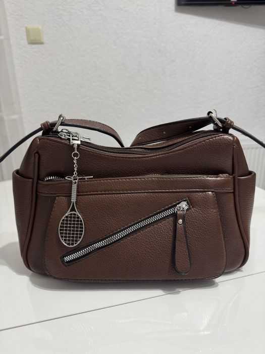 Дамска манта в кафяво  с много мека кожа