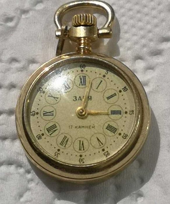 Заря механичен часовник позлатен Нов