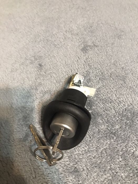 Yală portbagaj Logan 2 si ph2